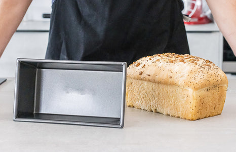 MasterCraft loaf pan interior — PFOA-free non-stick surface