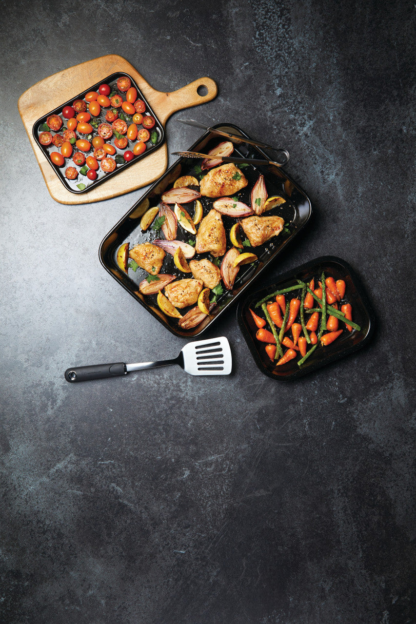 Mastercraft Vitreous Enamel Roasting Pan 34x26x7cm - empty pan overhead view
