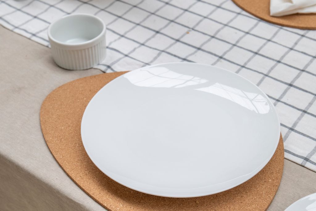 Placemats-Cork  (heat-resistant up to 120 degrees)