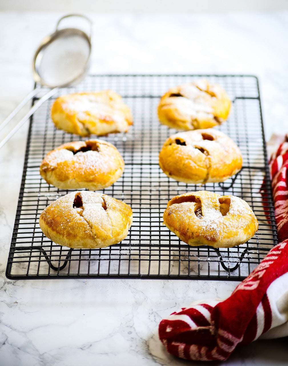 SKU KCMCCAKE46 Cooling Tray Non Stick 46x26cm Open grid Non stick