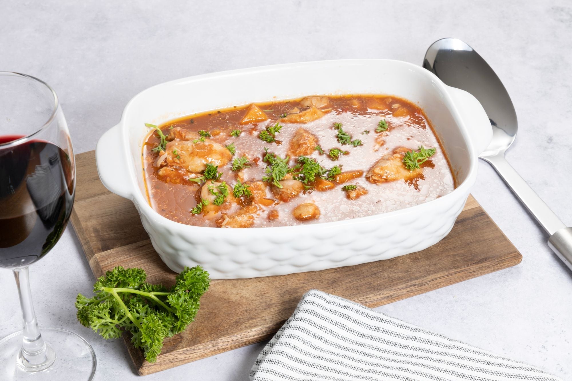 Cuisena Ceramic Baking Dish 24cm White lifestyle - gratin detail
