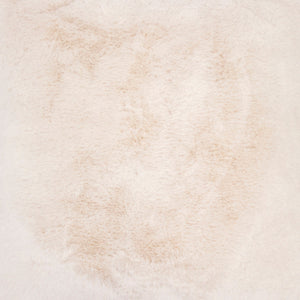 Bambury Frida Throw 150x200cm Snow - close-up of faux fur texture