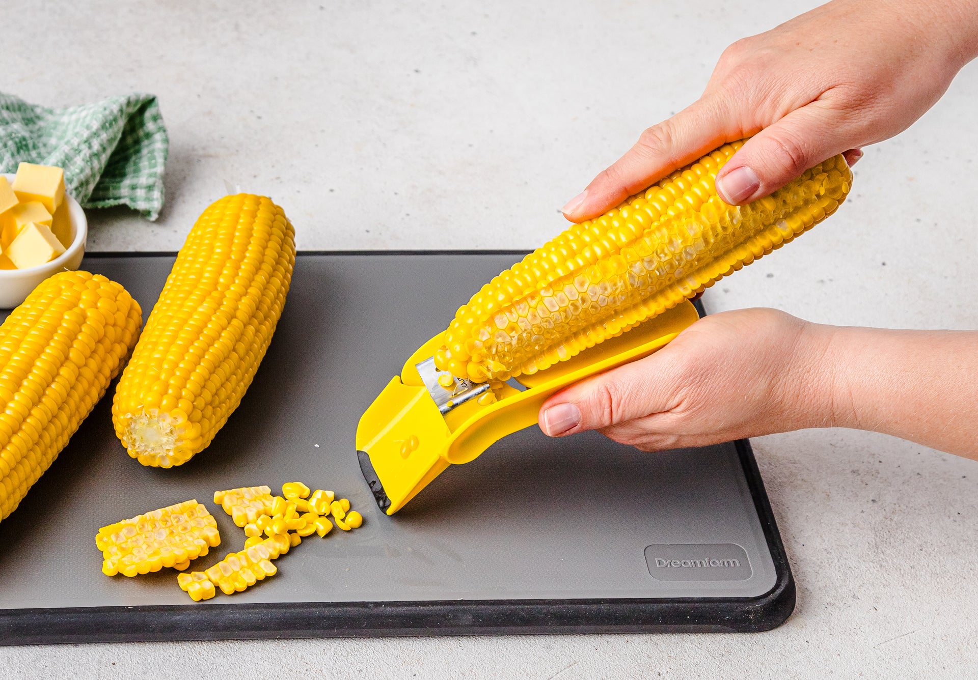 Folding Corn Peeler - Dreamfarm
