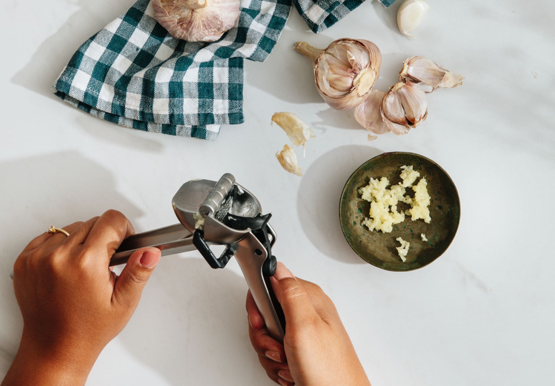 Garlic Press  "Garject"