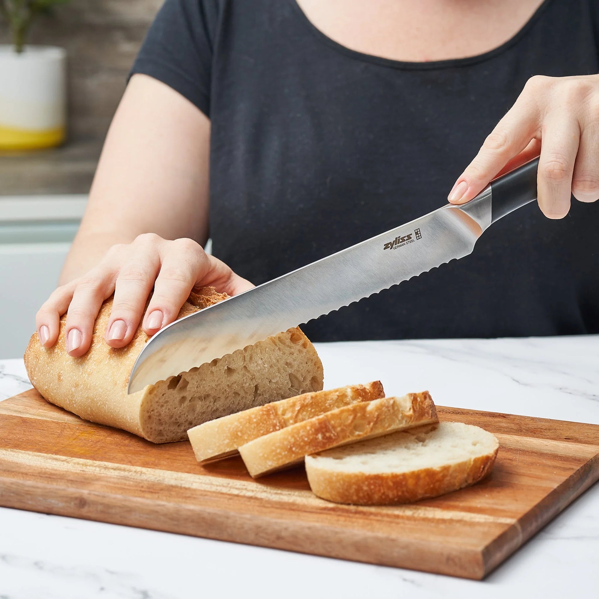Bread Knife 20 cm serrated stainless‑steel blade