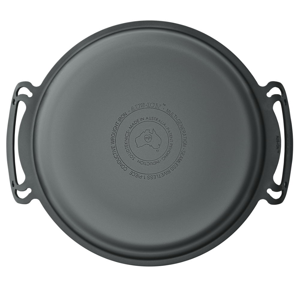 Solidteknics AUS-ION 30cm Bigga Pan top view wrought iron skillet