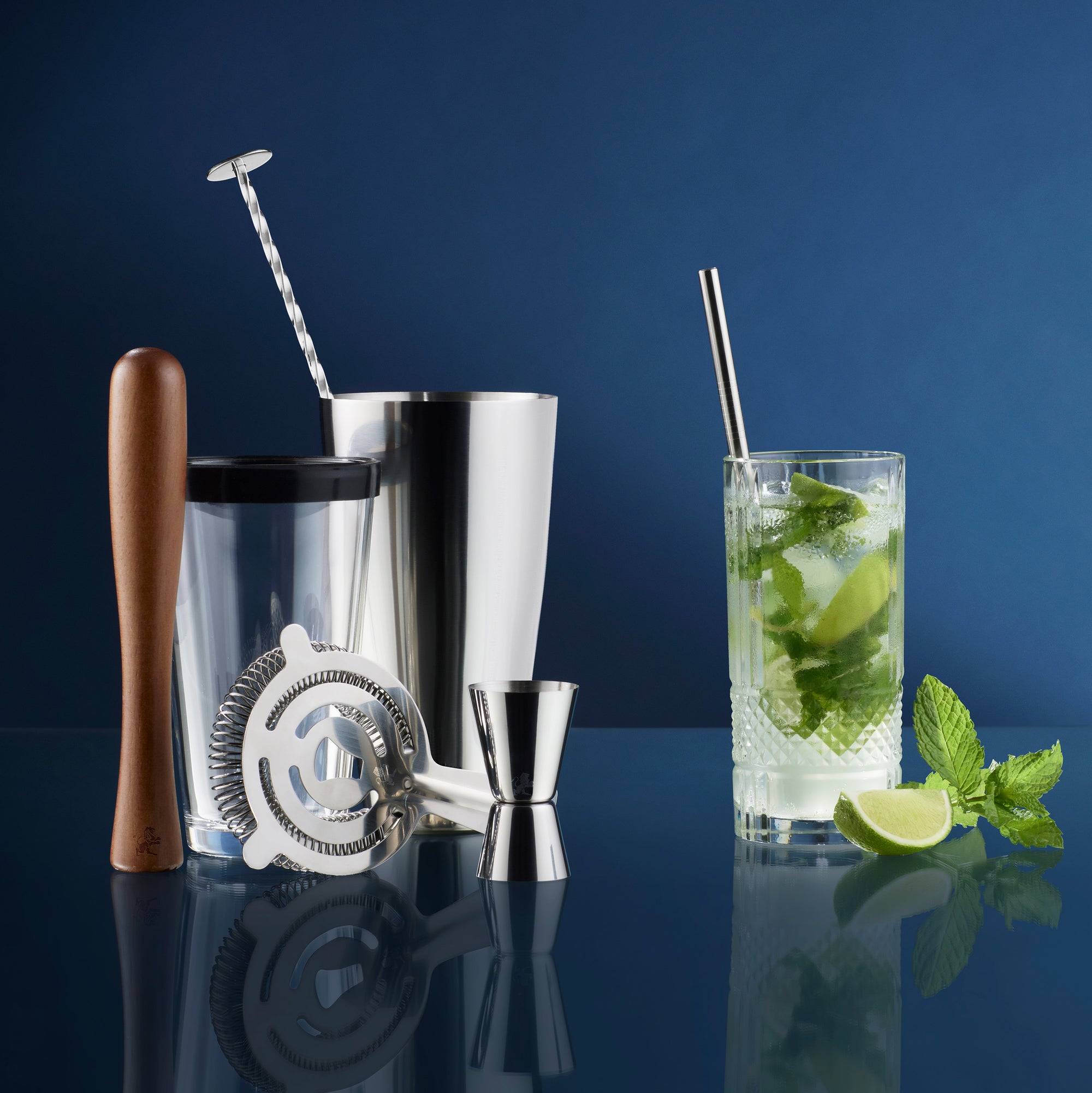Set Shaker da Cocktail Kit barista da 12 pezzi con supporto in Set Shaker da Cocktail Kit barista da 12 pezzi con supporto in