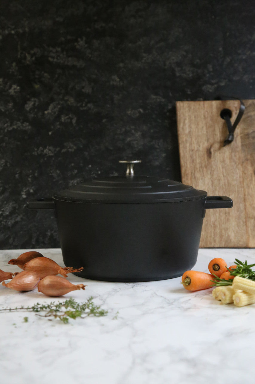 Mastercraft Cast Aluminium Casserole Dish 24cm Black - view 4
