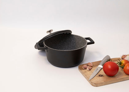 Mastercraft Cast Aluminium Casserole Dish 20cm Black - view 7