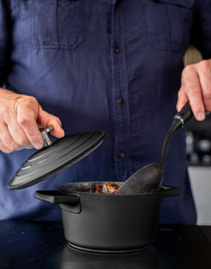 Mastercraft Cast Aluminium Casserole 1.4L 16cm Black - view 5