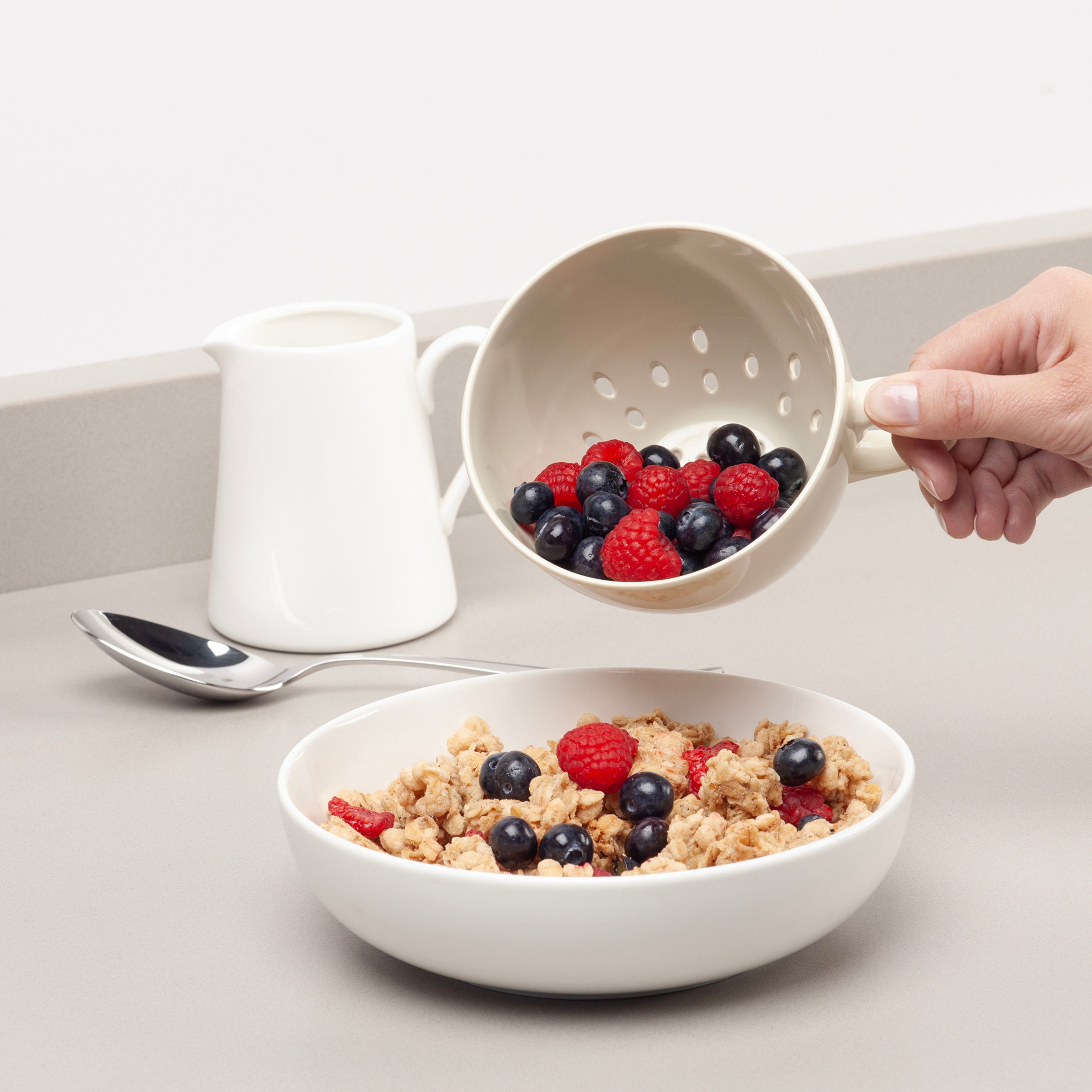 Zeal Keep It Handy Berry Colander Cream - kitchen colander