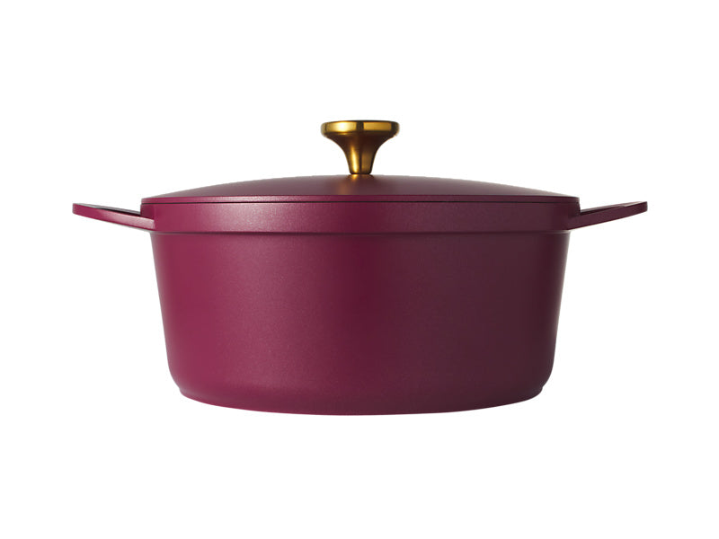 Cast Lite Non-Stick Casserole 28cm – Cherry – Maxwell & Williams