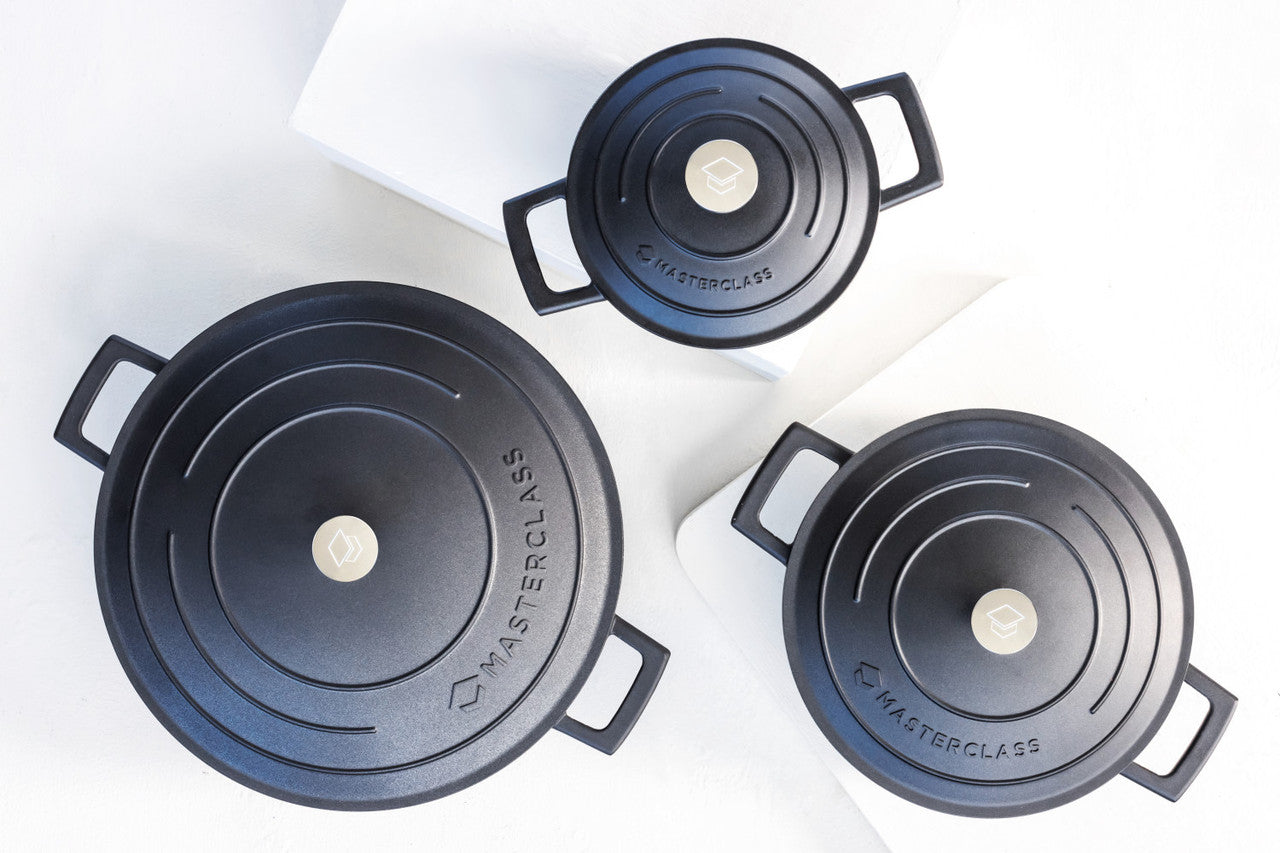 Mastercraft Cast Aluminium Shallow Casserole 5L 32cm Black - view 5