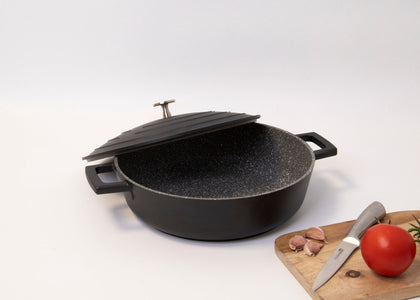 Mastercraft Cast Aluminium Shallow Casserole 2.5L 24cm Black - view 4