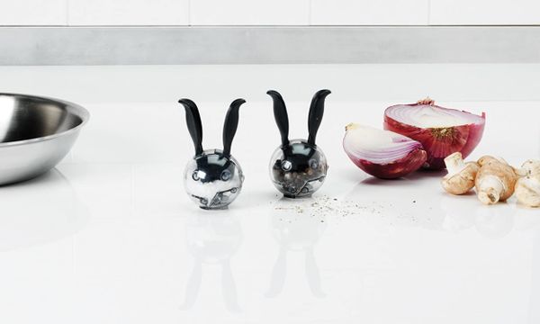 Mini Magnetic Salt and Pepper Grinder Set