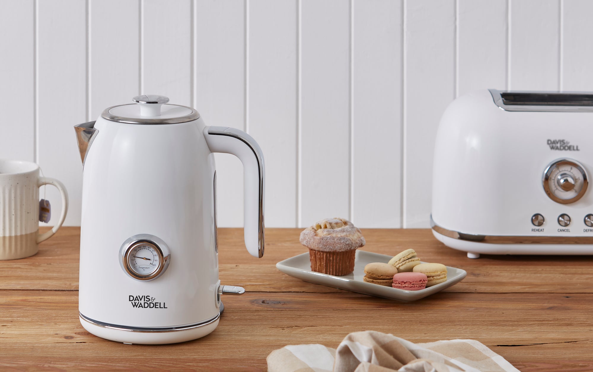 Manor Electric Kettle 1.7 litre White